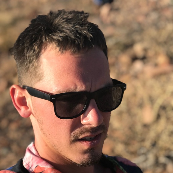 Meet your Posher, Jon - Picture 1 of 1